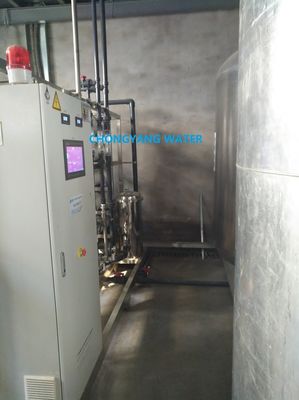Réservoir de stockage par osmose inverse intégré