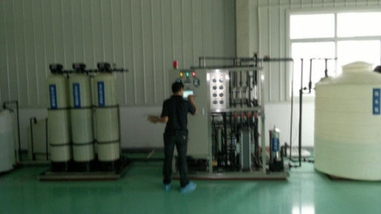Système industriel d'eau purifiée pour usine de transformation cosmétique avec QI OQ