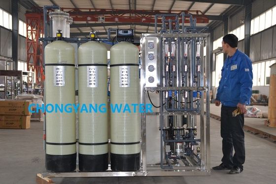 Système de traitement de l'eau des usines industrielles RO PLC Filtre à eau industriel