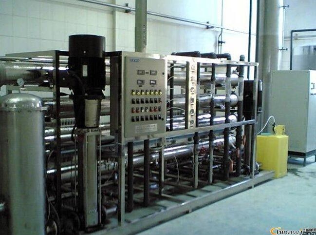 20 M3/h Capacité de sortie Toray / Dow Membrane 8080 Système de traitement de l'eau d'alimentation de la chaudière